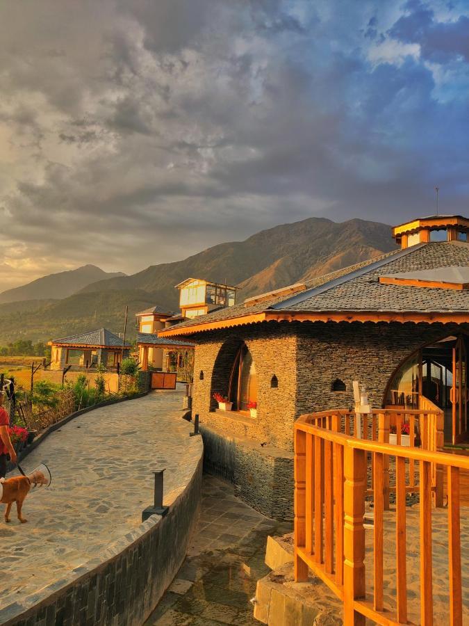 Osho Himalayas Wellness Resort Kangra Εξωτερικό φωτογραφία